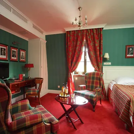 Dwór Kościuszko Hotel 5*