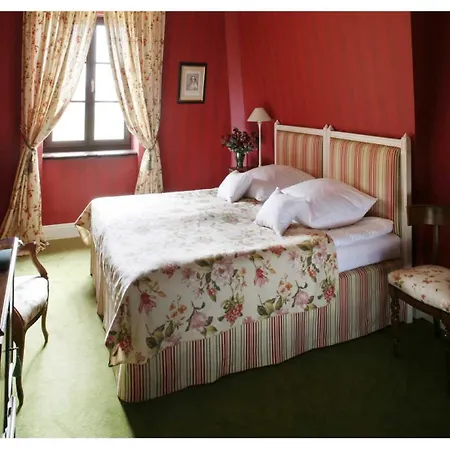 Dwór Kościuszko Hotel 5*